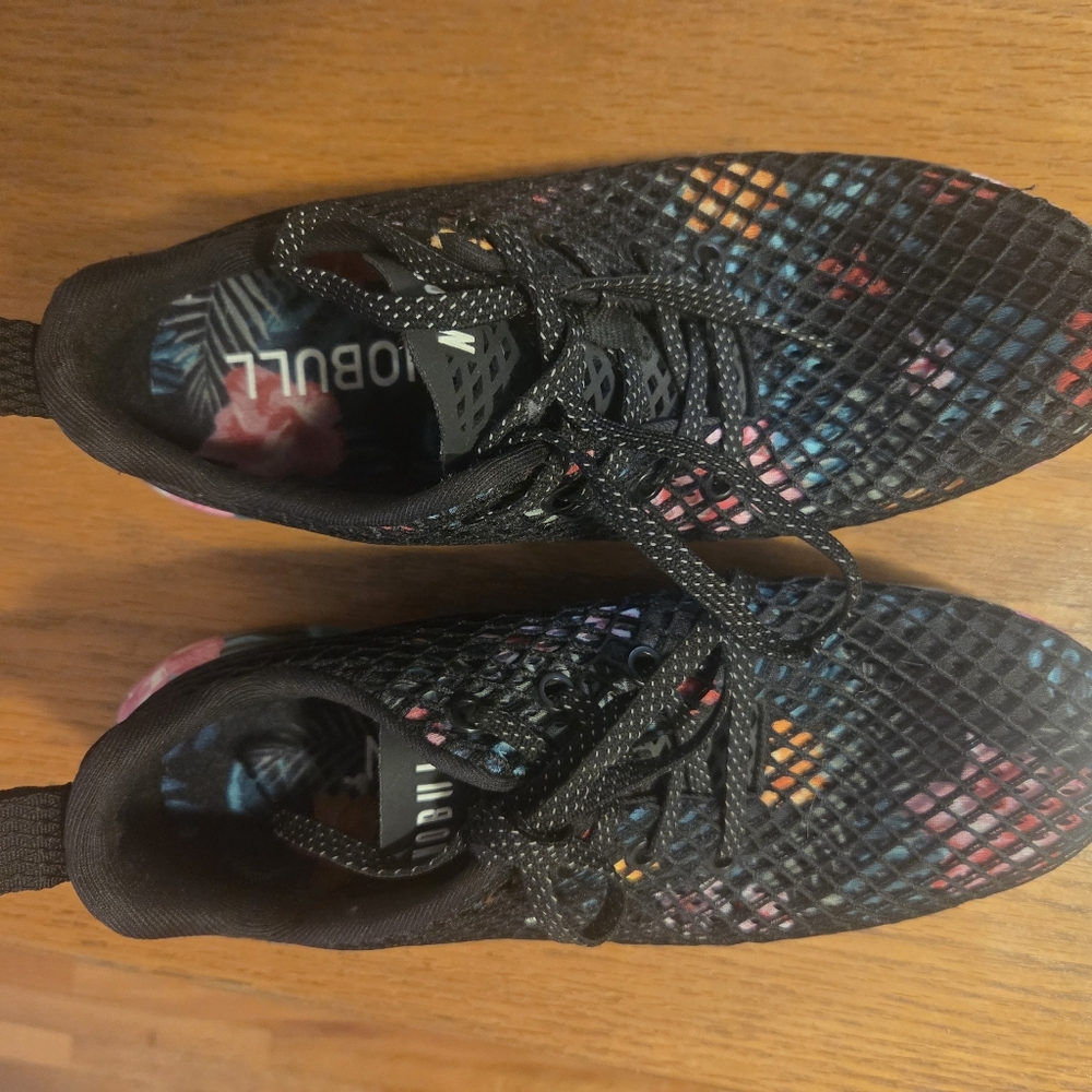 NOBULL Floral Tropical Mesh Sneakers.    Women Size 7.5   Men Size 6